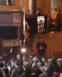  罗马德比冲突不断，三人染红场面失控  